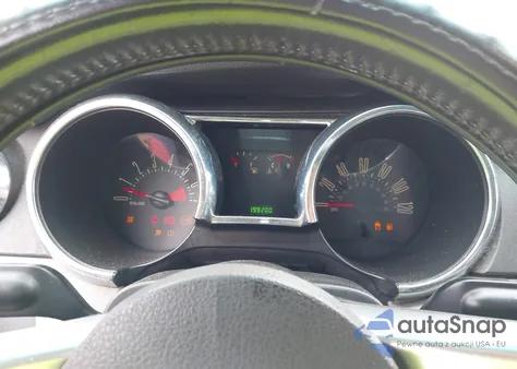 2009 Ford Mustang V6/V6 Premium z USA, uszkodzony, nr VIN 1ZVHT80N995104312